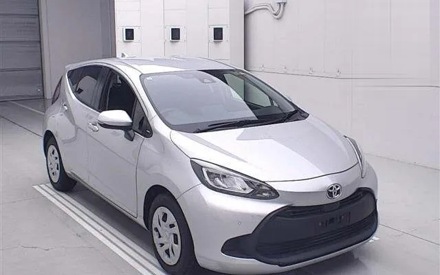 Toyota Aqua, 2022, фото 1